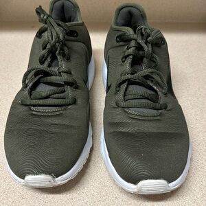 Women’s Nike Running Shoes Size 9